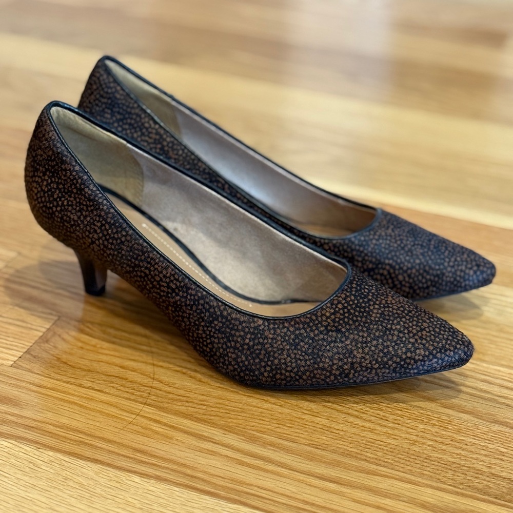 Clark’s Brown and Black Pony Hair Women's Pumps - size 9